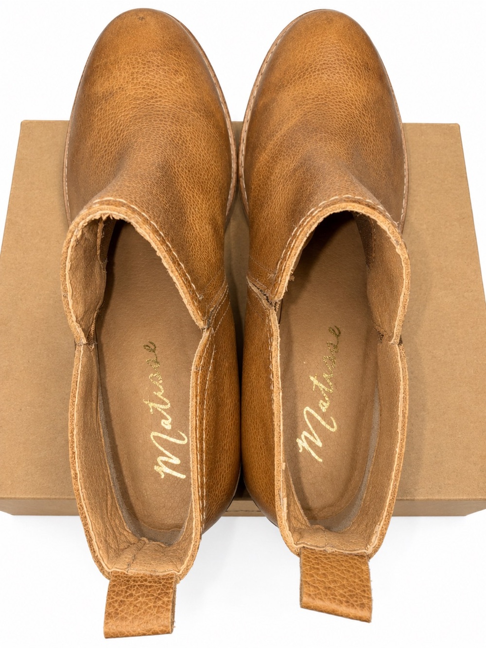 Matisse Women’s Genuine Leather Tan Chelsea Ankle Booties Size 10M - Picture 6 of 7